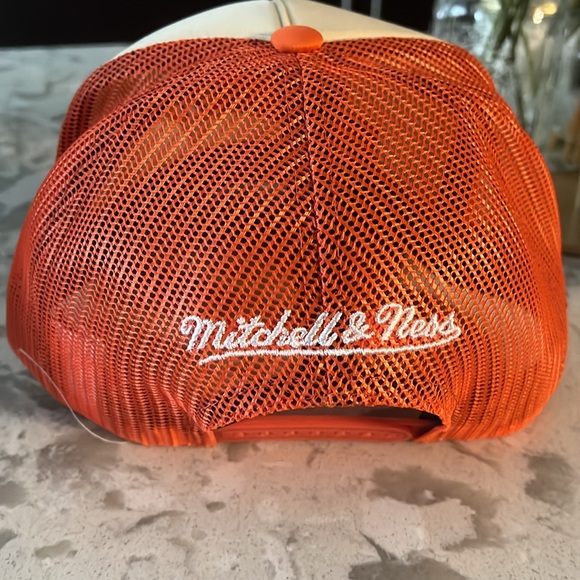 PHOENIX SUNS | Vintage Style Mitchell & Ness Mesh Trucker Hat - Picture 2 of 4